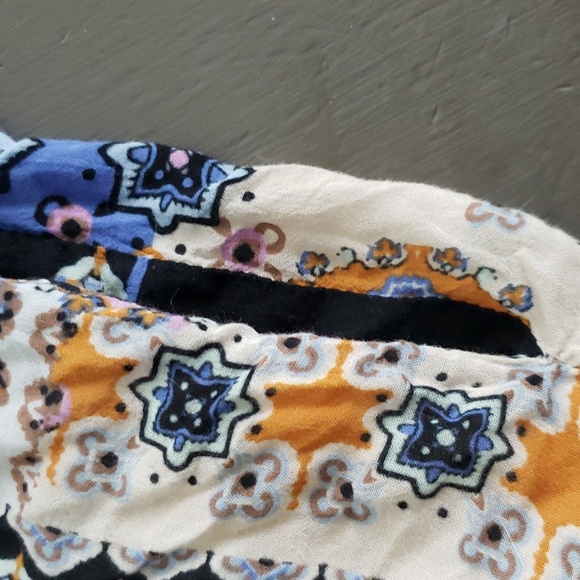 Democracy ladies tatted top - Picture 10 of 11